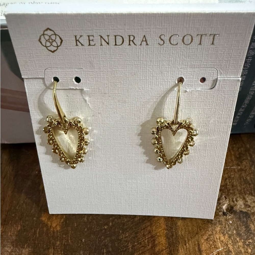 Kendra Scott Gold Open Heart Drop Earrings Filigree Dangle New on Card
